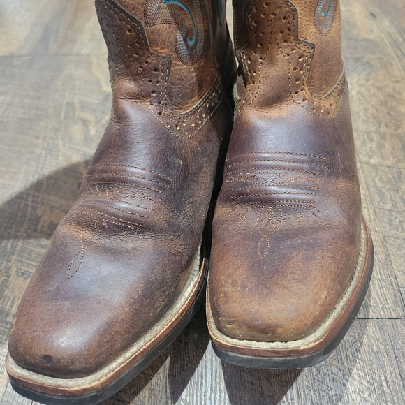 Justin Leather Western Cowboy Boots - Picture 3 of 16